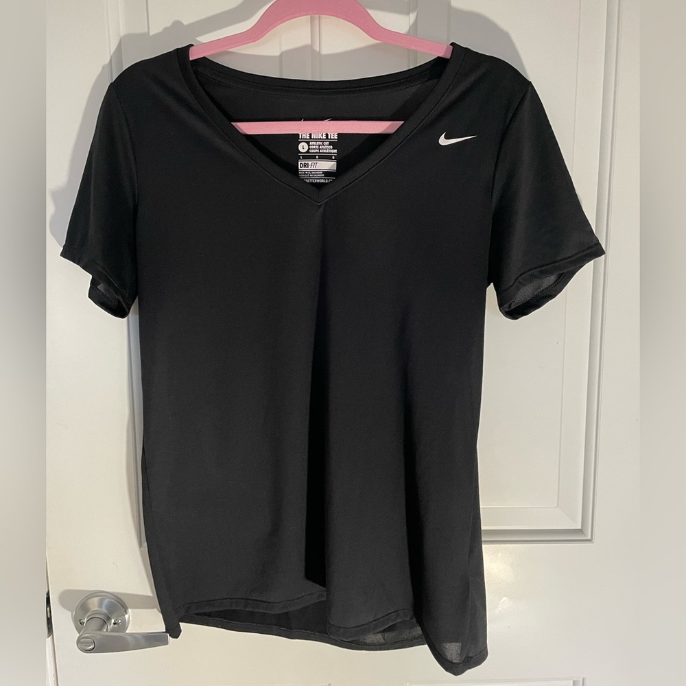 Women’s Nike Dri-Fit V-Neck Top / t-shirt size L